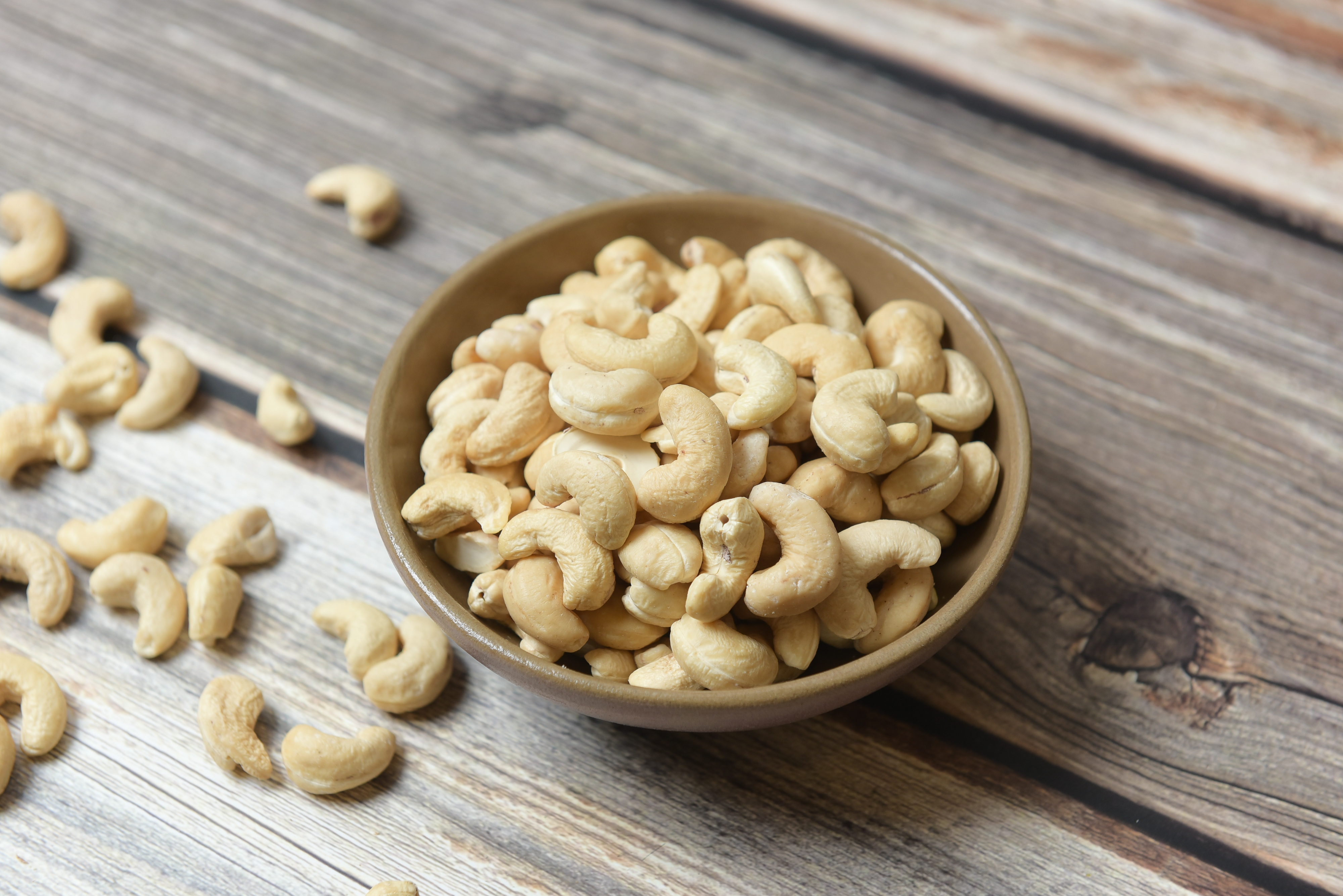 生腰果 #320 台斤